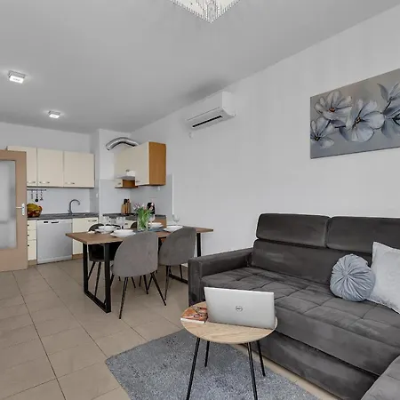 Apartman Magnolia * Макарська